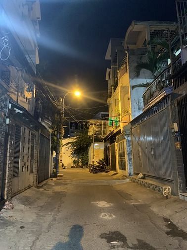 Bán nhà Phan Huy Ích Tân Bình 70m2 ngang 5m chỉ 6 tỷ thương lượng.