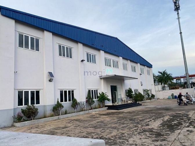 Cho thuê kho chứa hàng 1000m2 tại đường Bà Điểm, Ấp Đông Lân, Hóc Môn.
