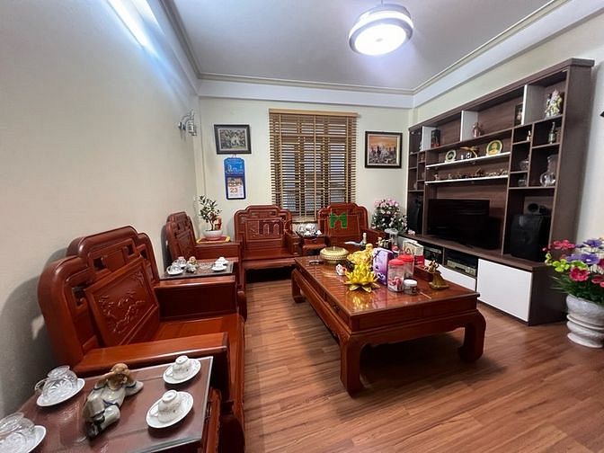 Bán gấp! Nhà lô góc khu VIP 918, 56m2, MT12, gara, vỉa hè, chỉ 9.9tỷ