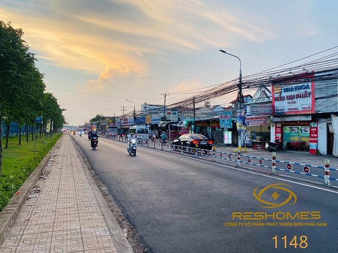 Cho thuê MBKD 190m2 đường Bùi Văn Hòa, P.Long Bình, Biên Hòa