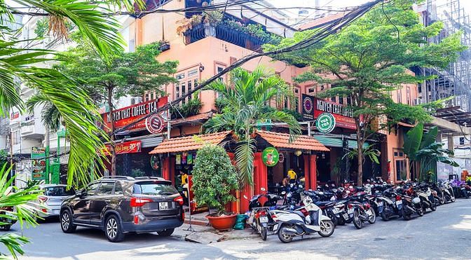 Cho thuê nhà CĂN GÓC 2 MT Hoàng Hoa Thám,DT 6mx22m trệt 1 lầu 1 tum
