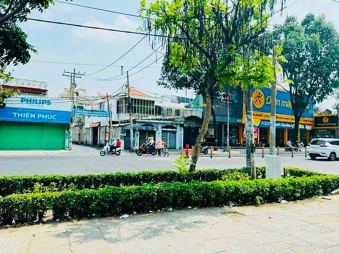 Bán căn góc 2 mặt tiền đường rộng đẹp (11x36) 1050 QUANG TRUNG P8 GV
