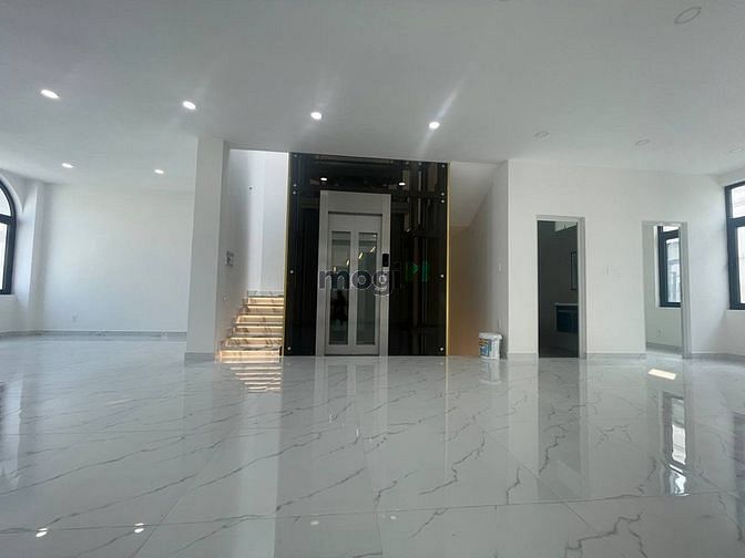 Mặt bằng kinh doanh 126m2 vinhomes quận 9 chủ 15tr