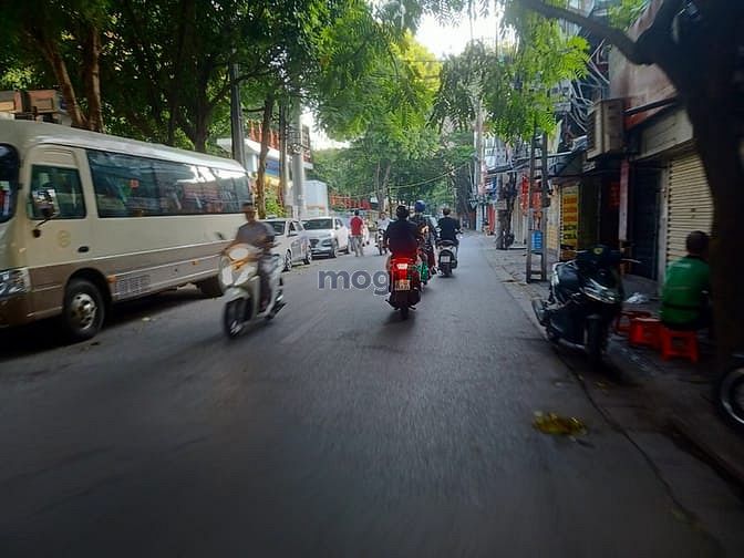 Nhà mới, 3m ra ô tô tránh, mặt tiền rộng _33m, mt 7m, giá 6,45 tỷ