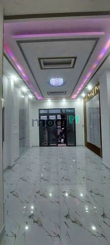 Căn góc Nhà 2 tầng 4*10 khu tên lửa,xe hơi đậu trước nhà