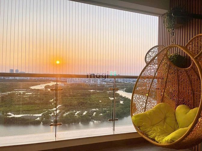 Bán gấp CHCC Riverside Residence, PMH, Q.7, nhà đẹp y hình , lầu cao