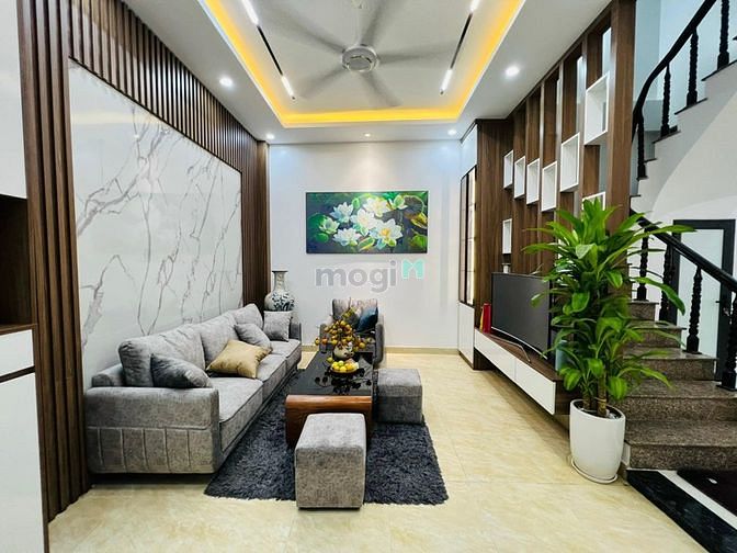 Nhà đẹp ở ngay – Phố Thuỵ Khuê – 51m2x5T dân xây, gần ÔTÔ – Nhỉnh 6 Tỷ