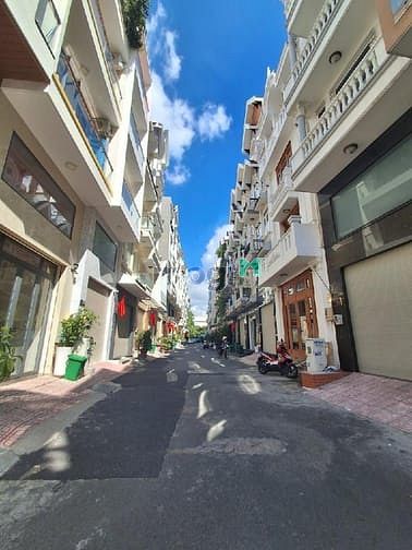Bán nhà 5 tầng khu phố Tây trung tâm Q7 sát Phú Mỹ Hưng chỉ hơn 8 tỷ.