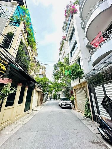 Bán nhà phố Yên Lạc, phân lô, 2 mặt ngõ ô tô tránh, 145m2, 21.9 tỷ