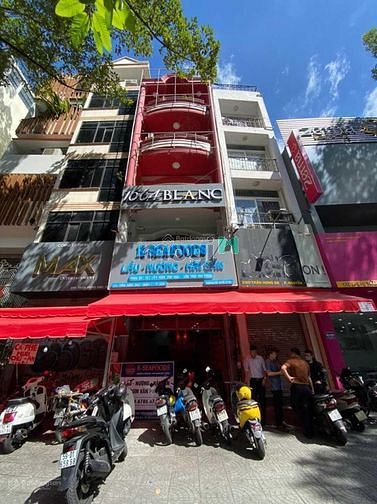 Cho thuê nguyên căn nhà mặt tiền 212 bis Trần Hưng Đạo, Q1 giá 40tr/th
