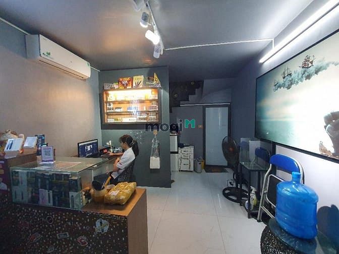 Chính chủ bán gấp nhà 6 tầng mặt phố gần Đặng Tiến Đông kdoanh tốt