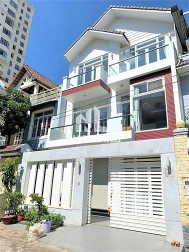 Biệt Thự Phố 8x20m 3 Lầu 4 Phòng Cho Thuê Ở + Văn Phòng An Phú Quận 2