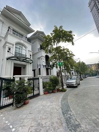 Bán Biệt thự Võ Chí Công. Tây Hồ. Gần Hồ Tây. DT 182m2. Giá 40 Tỷ