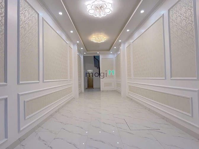 Bán nhà đẹp Quan Nhân, 38m2, 5 tầng, 20m ra phố, ngõ ba gác, 7.8 tỷ