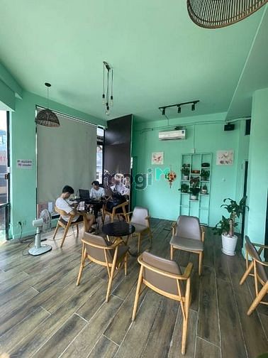 Sang quán cà phê góc 2 mặt tiền