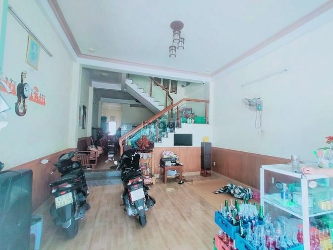 BÁN NHANH, Nhà 2 TẦNG, 81M2, MẶT TIỀN, Gần CHỢ CẨM LỆ, 3.x tỷ