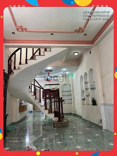 Nhà MẶT TIỀN. 72m2, 4 tầng. Gần chợ Cây Quéo, P1, Gò Vấp.