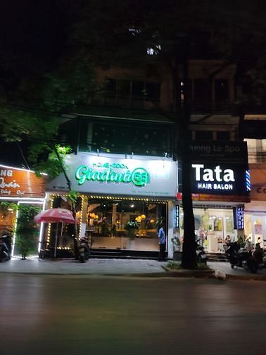 Cho thuê nhà mặt phố  Đường Bưởi, 60m2 x 3 tầng, Mặt tiền 7m