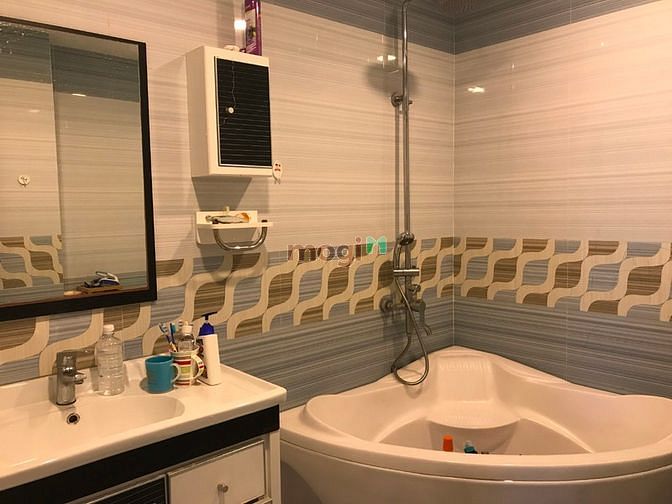 Bán căn hộ Tân Hương Tower, DT 116m2, 3PN/2WC, có NT, giá 2,6 tỷ.