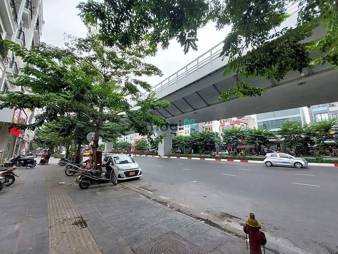 Bán mặt phố Đaị La - Vỉa hè rộng - Kinh doanh sầm uất - 118m - 27.5 Tỷ