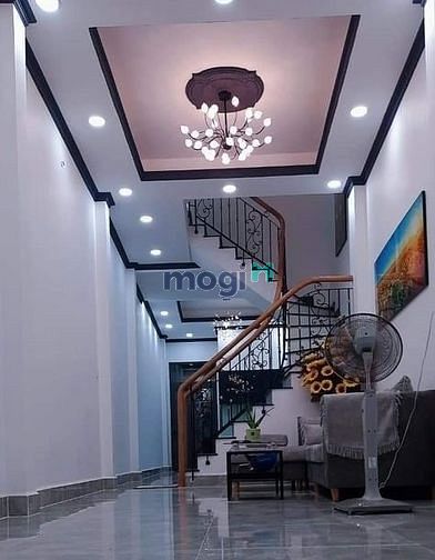 Nhà ô tô đỗ cửa 4 tầng, đối diện Giang Ghẹ Trường Chinh, 4.5 tỷ