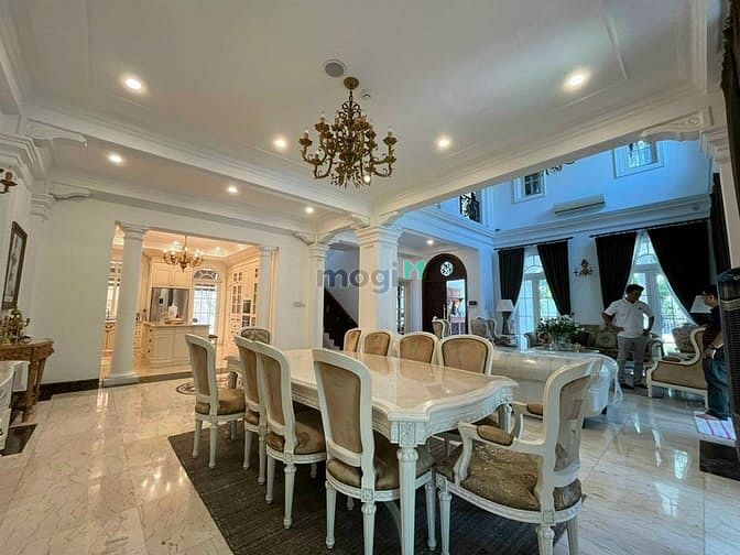 Bán gấp giá rẻ biệt thự liên kế nam viên 7*18m, 1 trệt, 2 lầu, quận 7