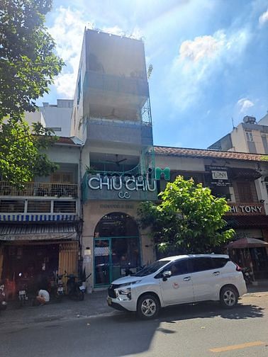 Cho thuế spa MT Nguyễn Công Trứ, Q1. Dt: 4x20m. Kc: trệt 3 lầu.r
