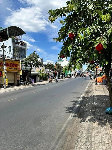 Cho thuê nhà nguyên căn 132m2 mặt tiền đường Kha Vạn Cân Linh Đông