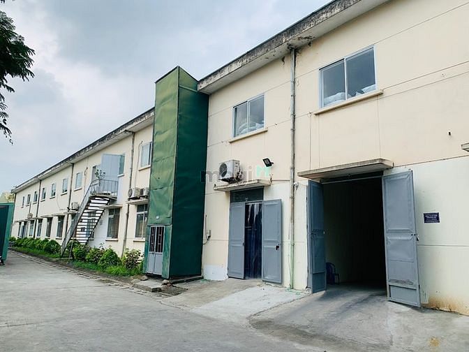 Cho thuê kho tiêu chuẩn CCN vừa và nhỏ Từ Liêm HN. DT 500m2 cao 10m kh