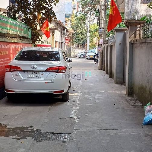 Bán đát ngõ 205 Xuân Đỉnh. Gần Đại Sứ Quán Hàn Quốc. DT 38m. Giá 3x Tỷ