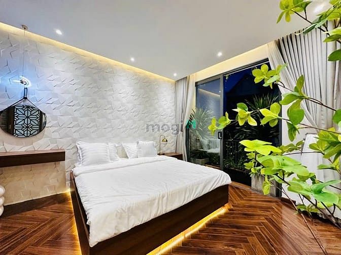 Sát Đại Học IUH Công Nghiệp TPHCM !  Nhà 5 Tầng Thiết Kế 9 Phòng CHDV