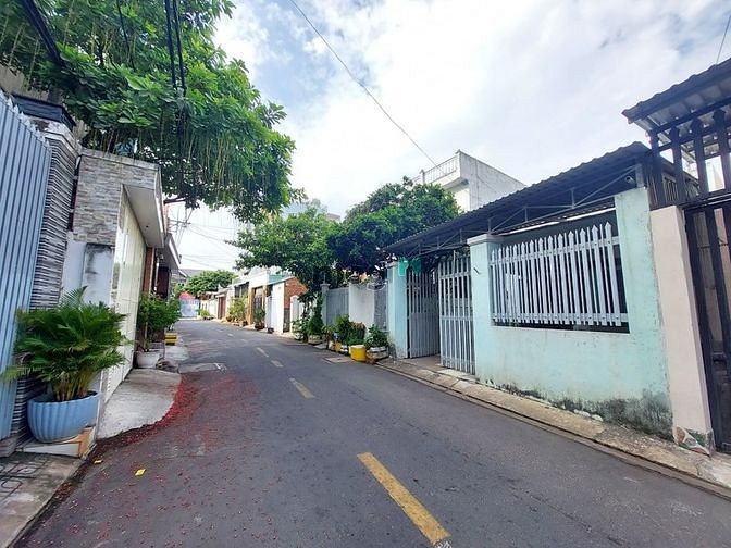 Nhà Mặt Tiền Hiệp Phú Kế Bên Song Hành Xa Lộ Hà Nội, 117.6m2, Quận 9