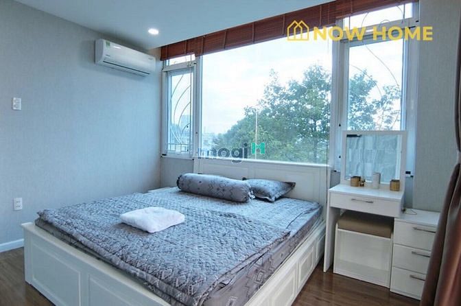 Cho thuê căn hộ 1 phòng ngủ 1 phòng khách 50m2 ban công cực rộng