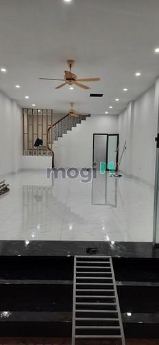 Cho thuê nhà mặt phố Giáp Nhất diện tích 40m2 x 4 tầng mt 4m