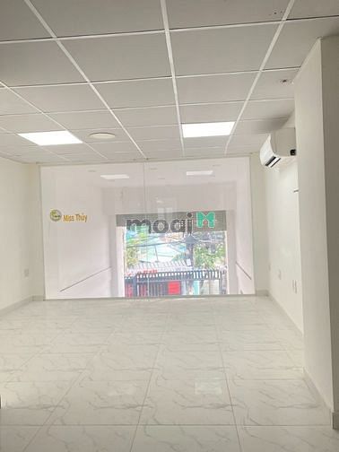 HTMG Cho thuê VP 45m2 Trần Quang Diệu, Q3 - mặt kính sang thoáng đẹp