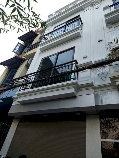 Cho thuê nhà ngõ 26 hoàng cầu 65m x 4T ô tô đỗ cửa