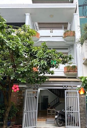 Mặt tiền đường 10m - khu dân cư nam long quận 12 - 4 tầng btct - phù