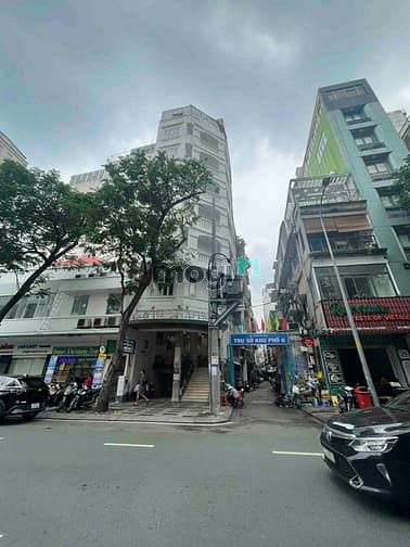 Bán tòa nhà MT Lê Thánh Tôn, phường Bến Thành, Quận 1, DT 6,5 x 23,6m,