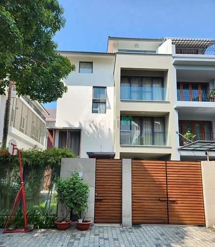 Cho thuê biệt thự 5 PN, có Hồ Bơi dt 250m khu Vip nhất PMH,Q7