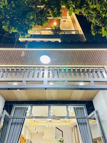 Bán gấp nhà hẻm 307 Nguyễn Văn Trỗi, Tân Bình, 70m2, giá 3tỷ950, SHR.