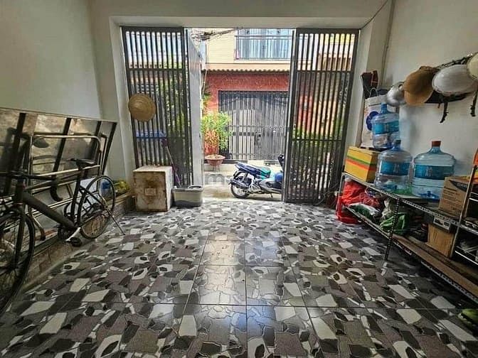 Bán nhà đường Đỗ Xuận Hợp, Quận 9, 46m2-1 tỷ 660tr- SHR