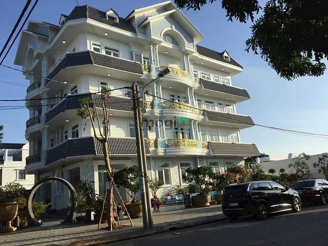 Khách sạn góc 2 mặt tiền Nguyễn Hữu Trí KDC Vạn Phát Cồn Khương