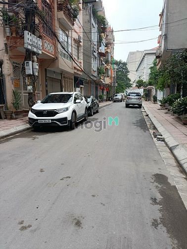 Bán đất tặng biệt thự Lê Trọng Tấn- Lô góc vỉa hè ô tô tránh- Gần Phố