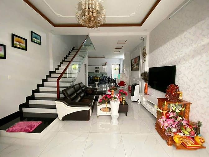 Chính chủ gửi Bán nhà phố hẻm ôtô Cách Nguyễn Thị Định tầm 120m Nhà 3L