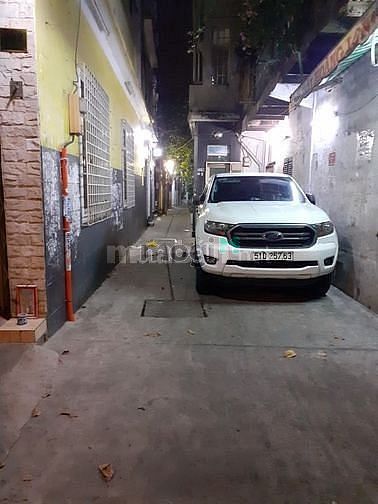 Cho thuê nhà đẹp nguyên căn - Hẻm xe tải - đường Ngô Gia Tự, Q.10