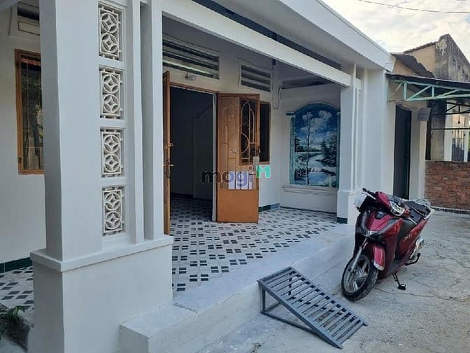 Bán Nhà Đường Nguyễn Xiển 124m2, Hẻm Xe Hơi Đỗ Cửa, Kế bên Vinhomes Q9
