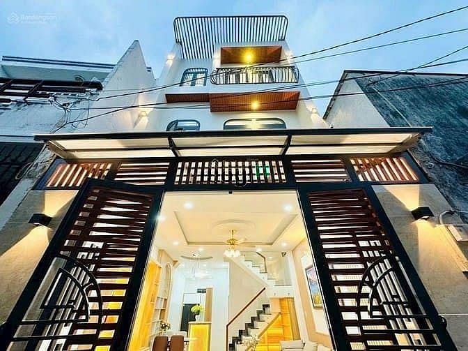 CỰC HOT !Nhà Nguyễn Đình Chính,P11,Phú Nhuận.70m2.giá2tỷ990.Sổ Sẵn