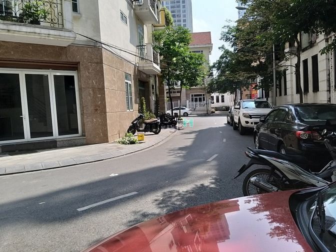 Cho thuê nhà Trần Thái Tông, 100m2, 5T, 30 triệu làm văn phòng, TTTA