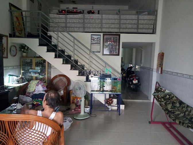 Chính chủ về quê định cư cần bán căn nhà ngay chợ sổ riêng
