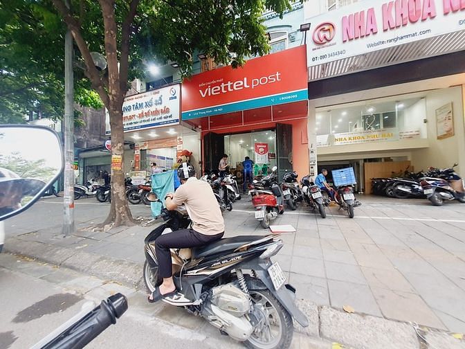 chính chủ cho thuê MBKD Phố Trung Kính 55m2. 4 tầng, MT 5m.
